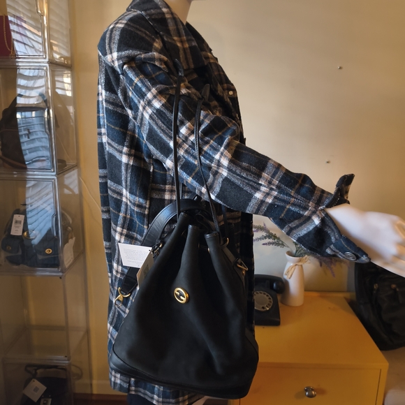 Authentic Vintage Gucci Large Leather Drawstring Bucket Bag — Rare 1990s Piece - Picture 3 of 13